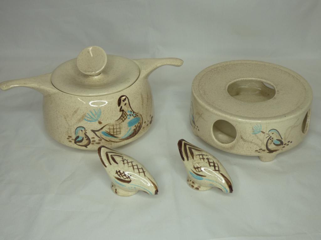 Red Wing Figural Bob White Quail Bird Pottery (1 of 7)