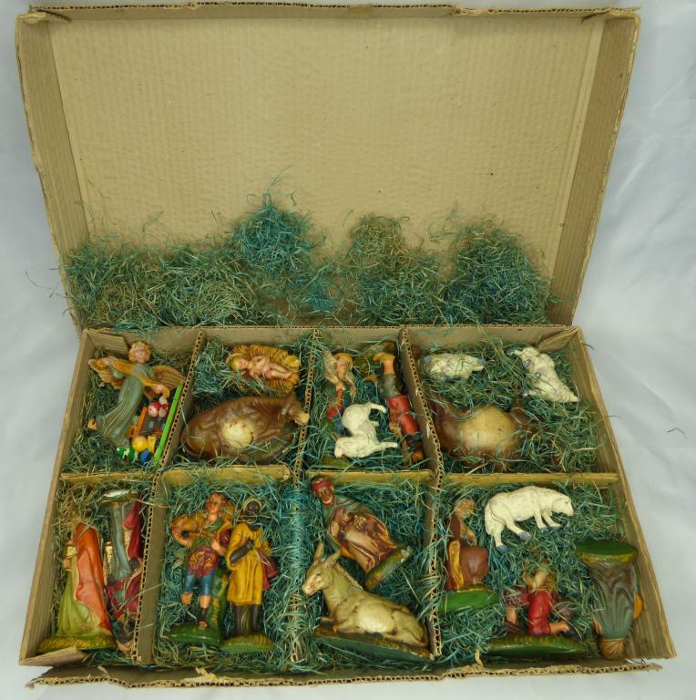 Vintage Christmas Holy Family Nativity Set (1 of 13)