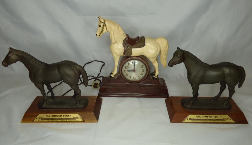 Sessions Horse Clock & 2 Vintage Horse Trophies (1 of 12)