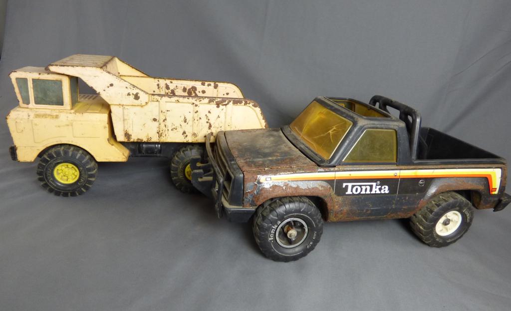 Vintage Tonka & Nylint Toy Casr-  Dump Truck/ SUV (1 of 6)