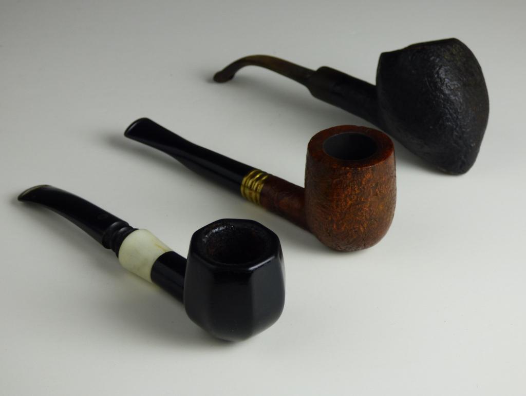 Smoking Pipes- Duncan Hill, PM, Medico Onyx: Lot of 3 Smoking Pipes. Includes: PM France, Duncan Hill Aerosphere and Medico Onyx. Condition:Used