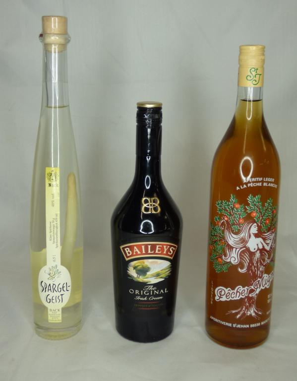 3 Liquor Bottles- Spargel Geist Bailey's Pecher Mi (1 of 3)