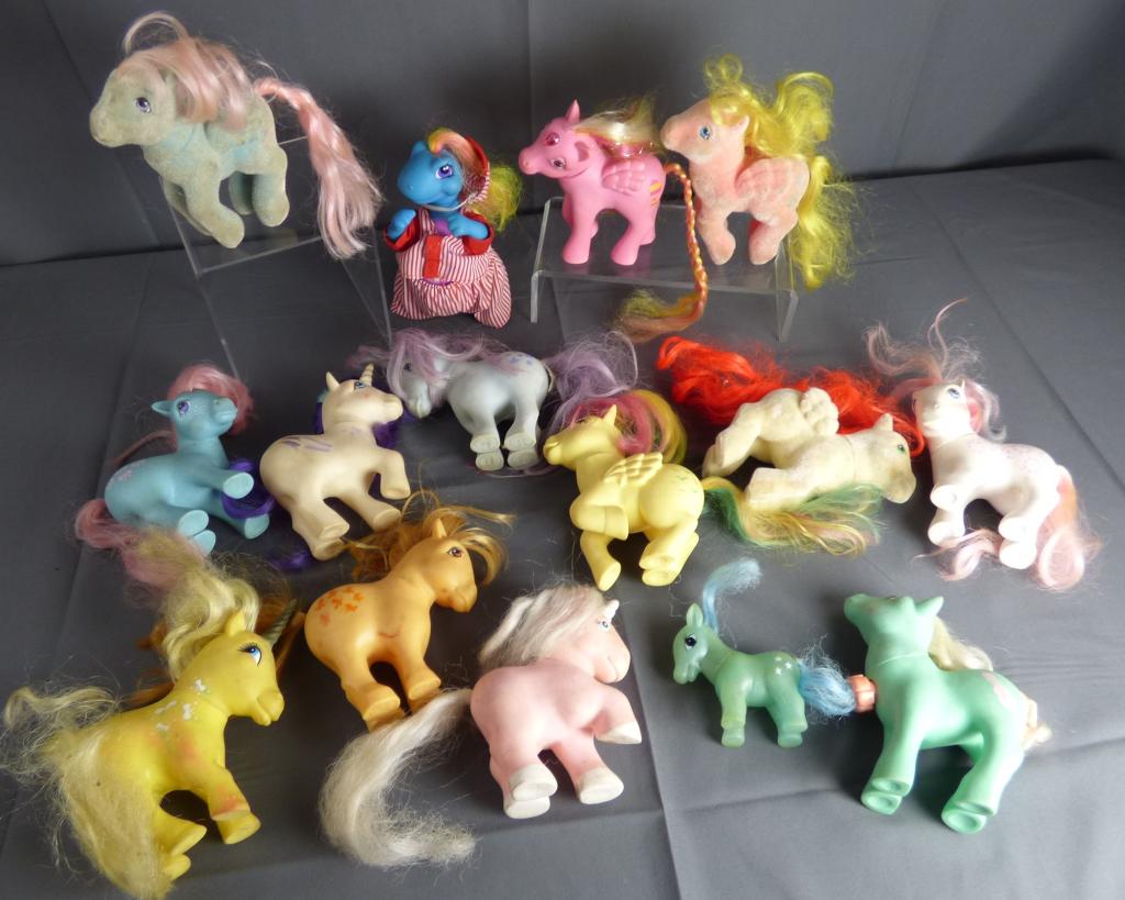 Group of My Little Ponny Toys: Lot of Vintage My Little Ponny Toys. Condition: Good