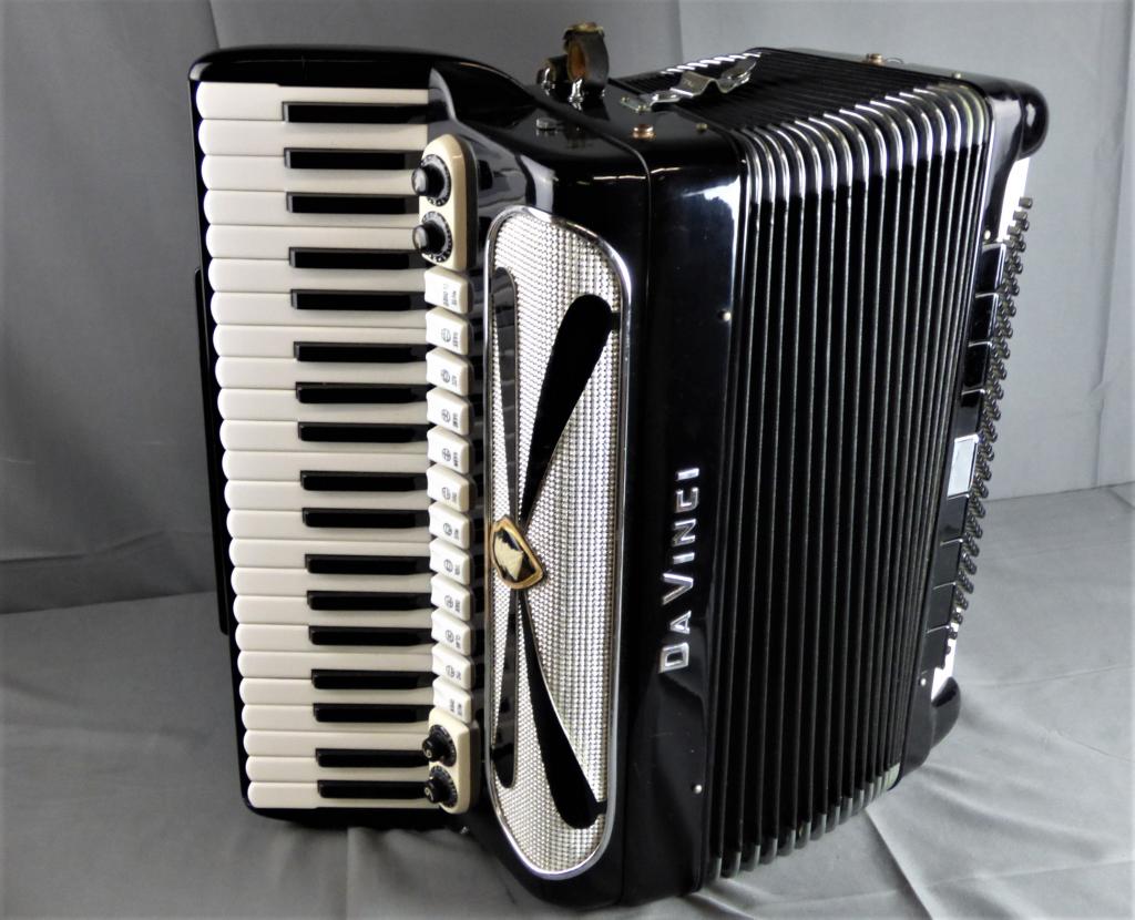 Da Vinci Guerrini Italian Accordion. M.M.20 (1 of 17)