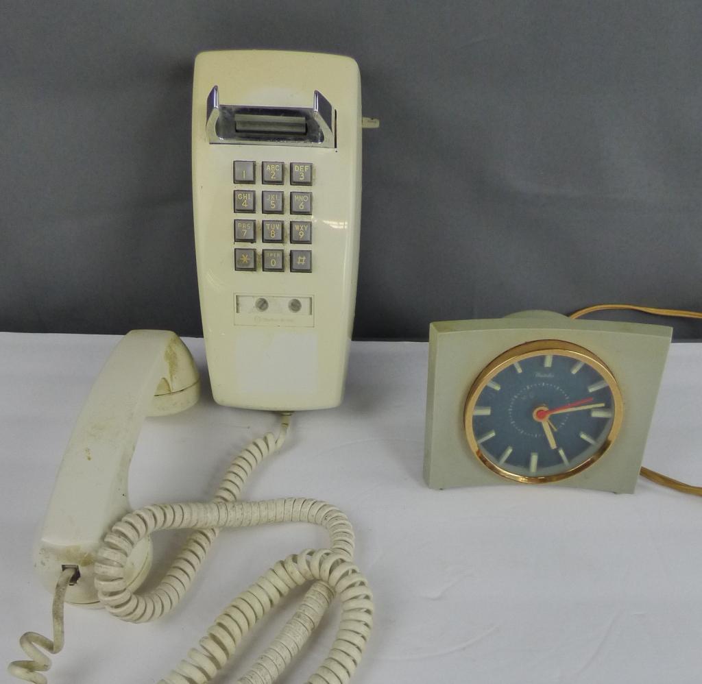 Vintage Bell Western Electric Wall Phone & Clock (1 of 3)