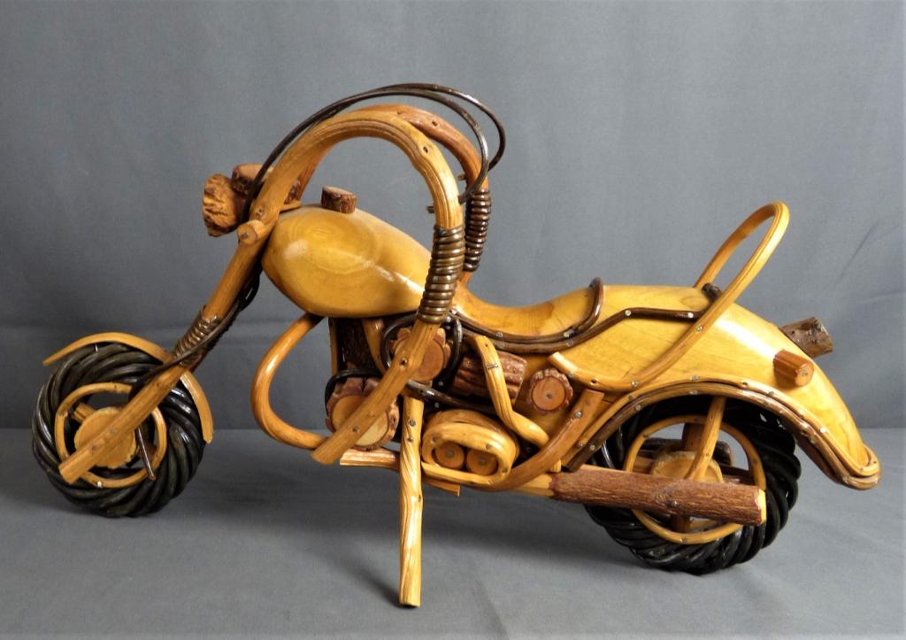 Wooden Harley Davidson Motorcycle Model (1 of 4)