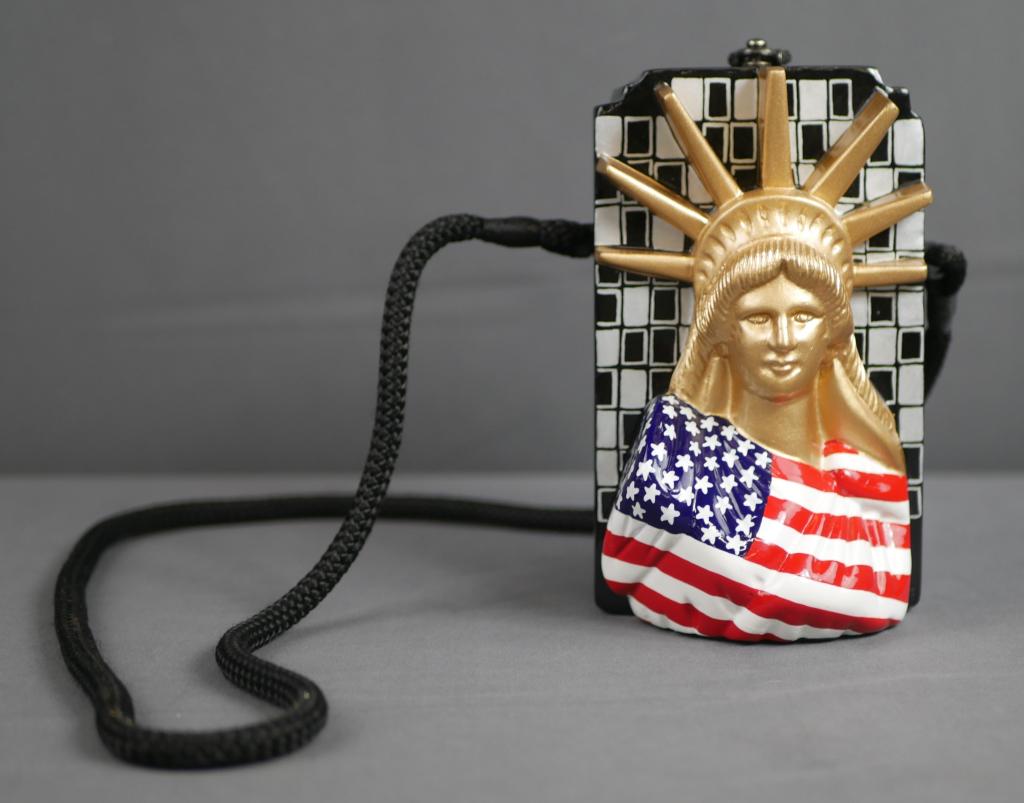 Timmy Woods Statue of Liberty Carved Wood Handbag (1 of 5)