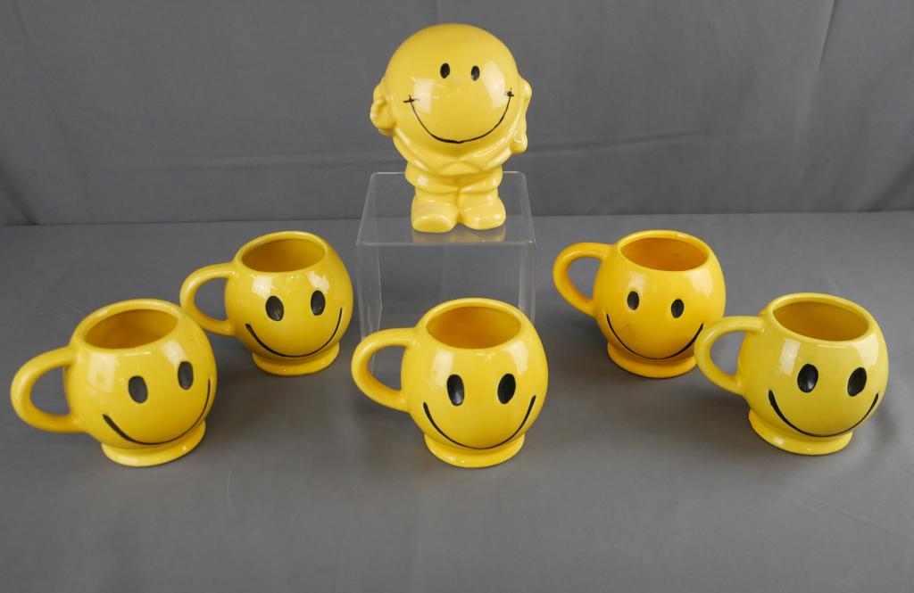 McCoy Pottery Smiley/ Happy Face Mugs & Coin Bank (1 of 3)