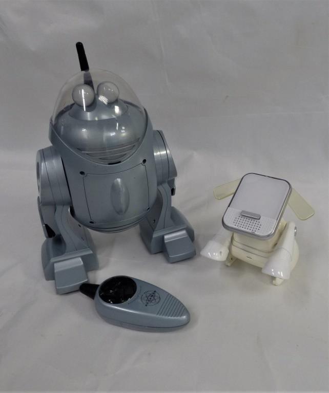 Hasbro I-Dog Pup & Sharper Image Robot w/ Remote (1 of 6)