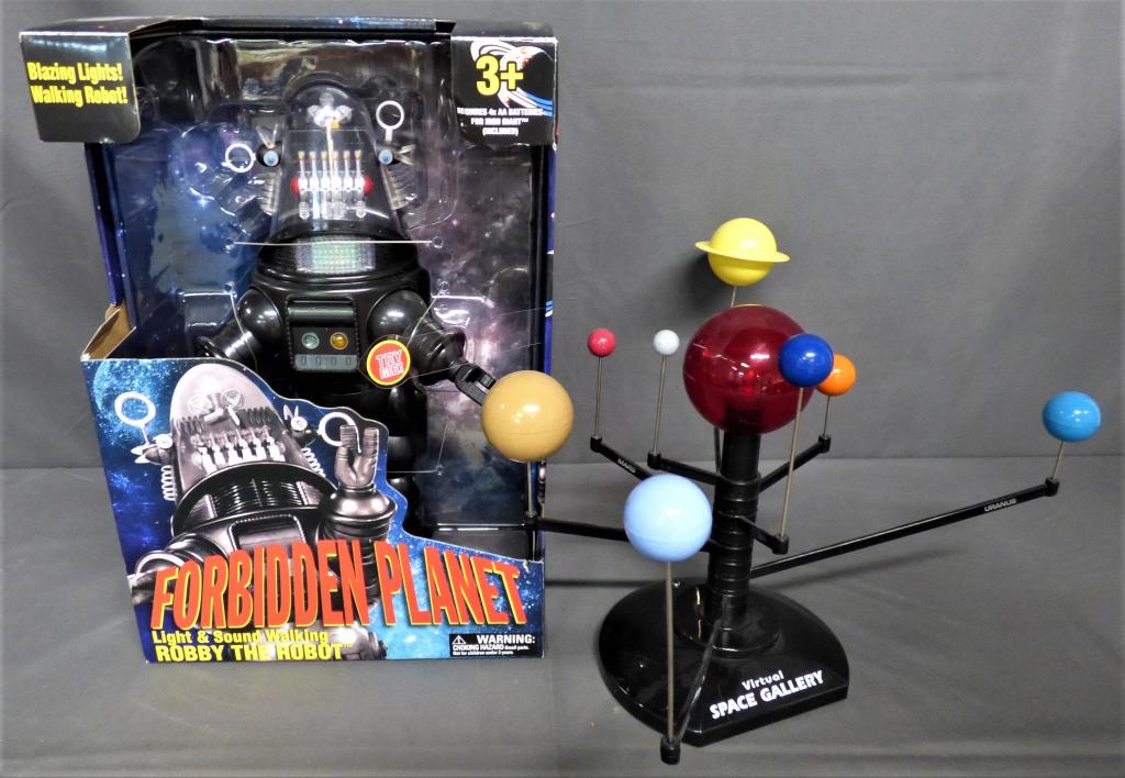 Forbidden Planet Robby the Robot & Space Gallery (1 of 4)