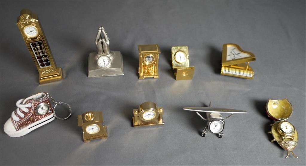 Miniature Novelty Clock Assortment- Bulova (1 of 15)