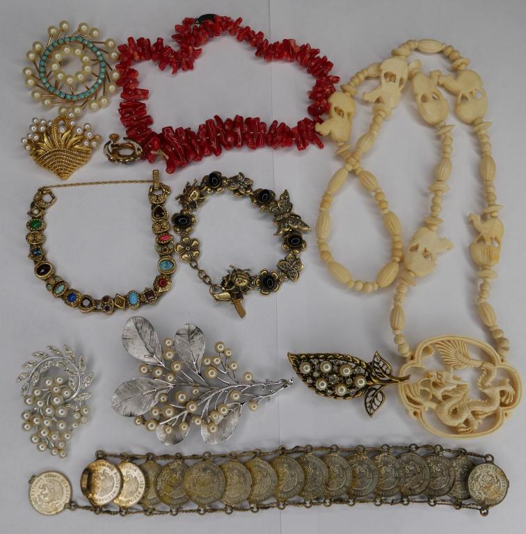 Designer Costume Jewelry- Coro, Trifari, Demarco (1 of 20)