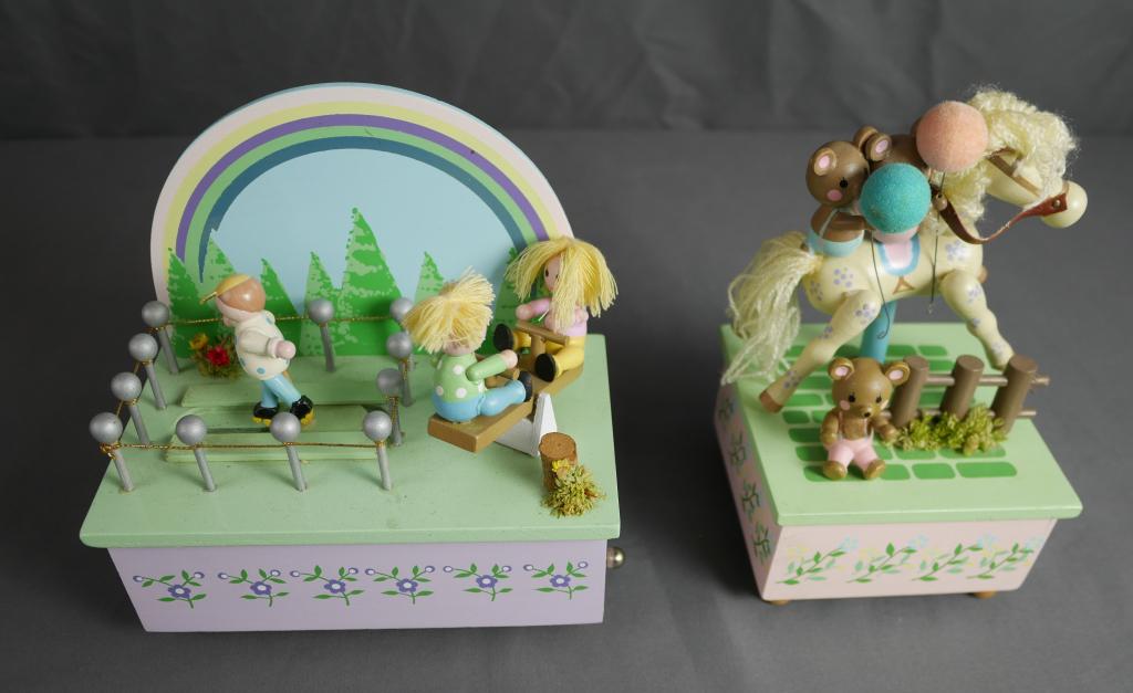 Two Vintage Wooden Music Boxes (1 of 7)