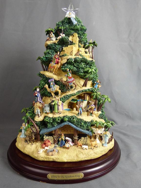 Kinkade Glory to the Newborn King" Christmas Tree (1 of 15)
