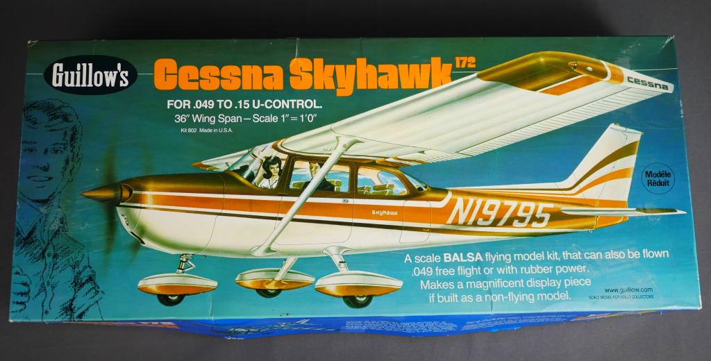Guillow's Cessna Skyhawk 172 Flying Model Kit (1 of 3)