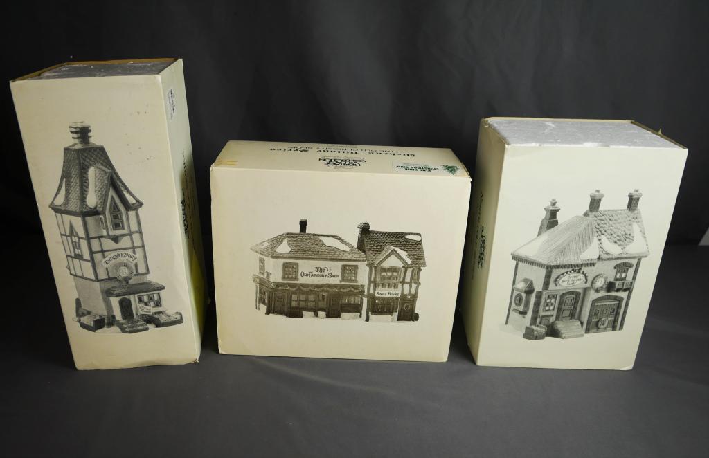 Department 56 North Pole & Dickens Village (1 of 8)