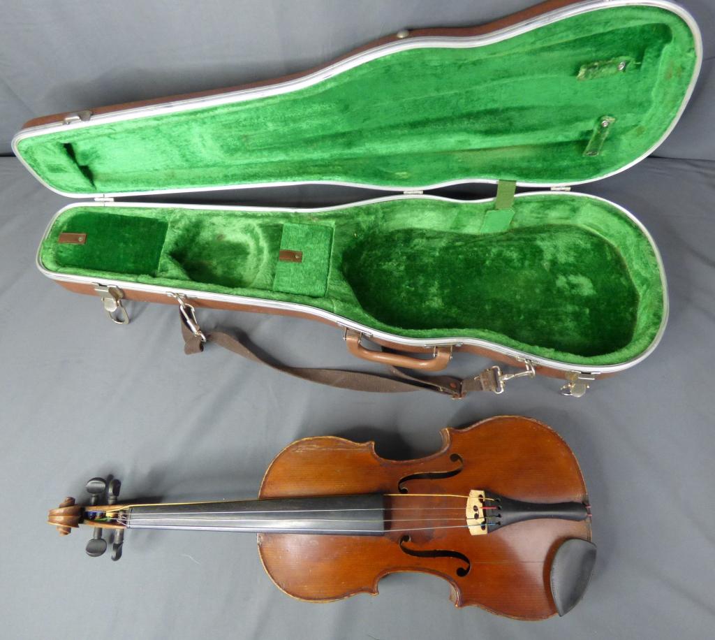 Vintage Violin In Case (1 of 10)