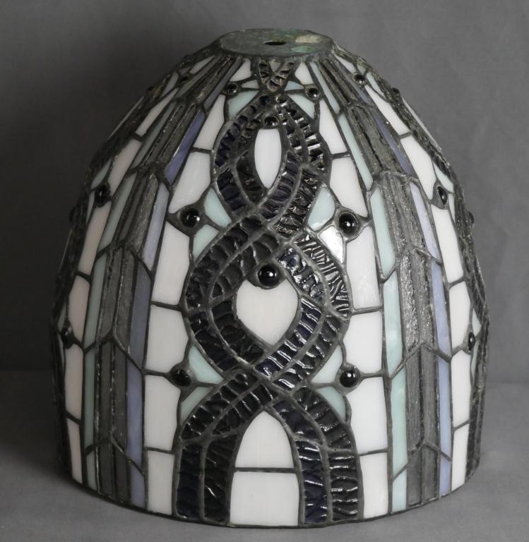 Vintage Tiffany Style Slag Glass Light Lamp Shade (1 of 6)