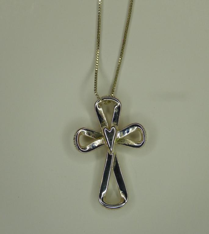 Sterling Silver Cross Pendant on Chain (1 of 4)