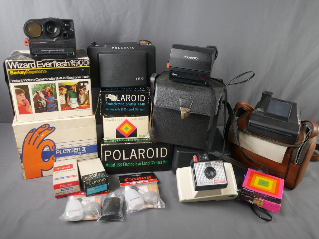 Vintage Polaroid Instant Cameras Assortment (1 of 20)