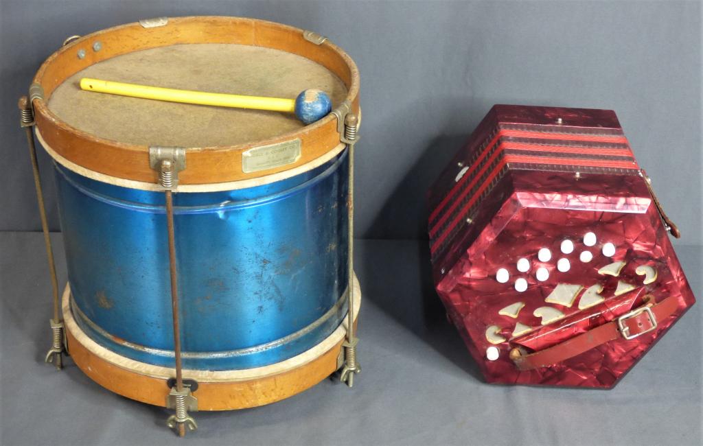Vintage Noble & Cooley Drum and Italian Concertina: Vintage Noble & Cooley Drum and Italian Concertina. Condition: Used, show some wear