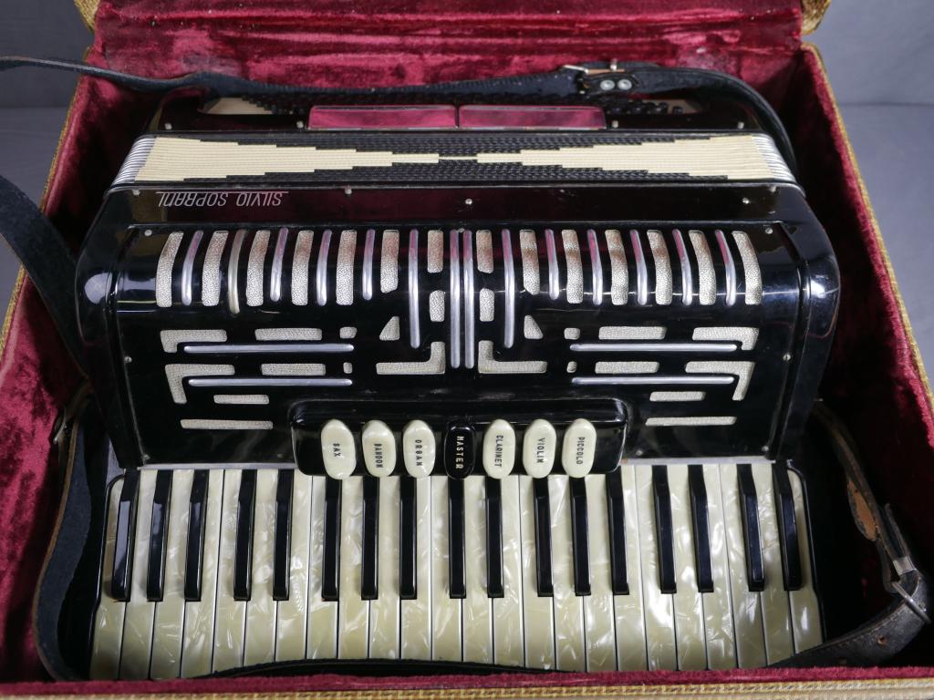 Silvio Soprani Italian Accordion Music Instrument (1 of 17)