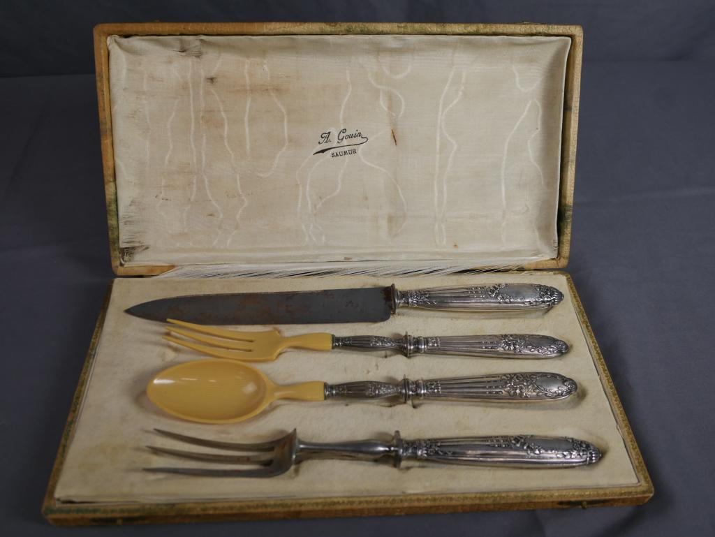 Antique French Sterling Silver & Bone Carving Set: Antique 19th Century Sterling Silver & Bone Meat & Salad Carving Set. Marked "E Paris-P". Condition: Used, Some rust on steel blades.