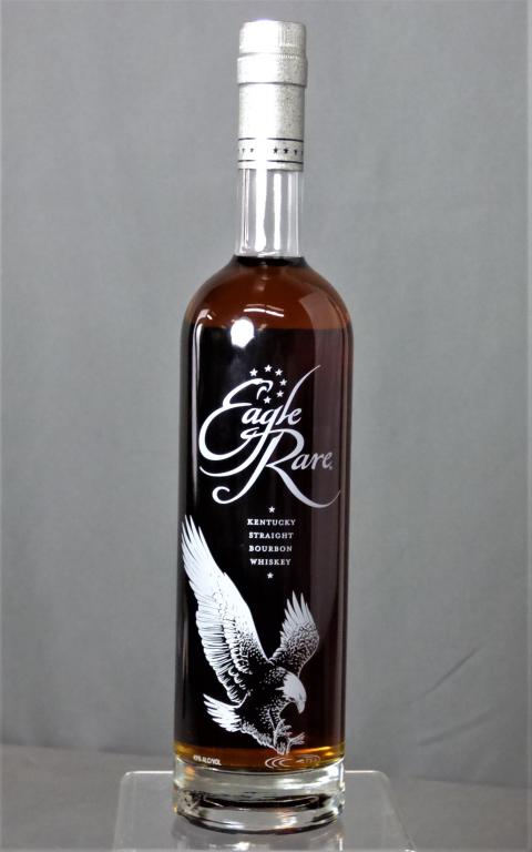 Eagle Rare Kentucky Straight Bourbon Whiskey (1 of 6)