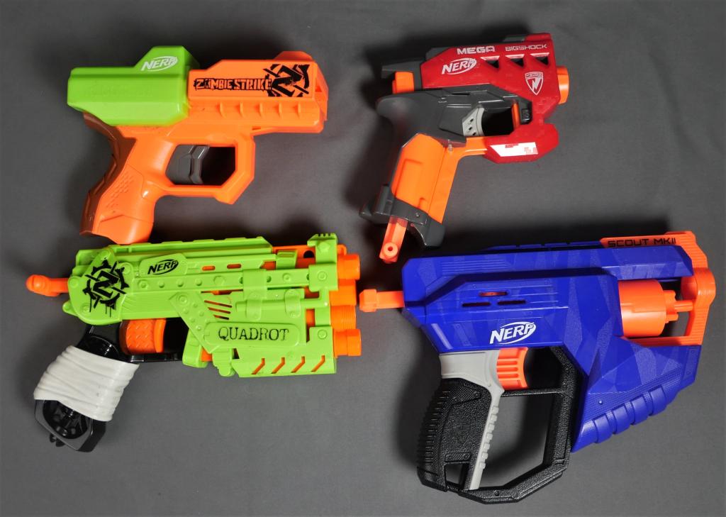 Lot of Vintage NERF Toy Guns (1 of 2)