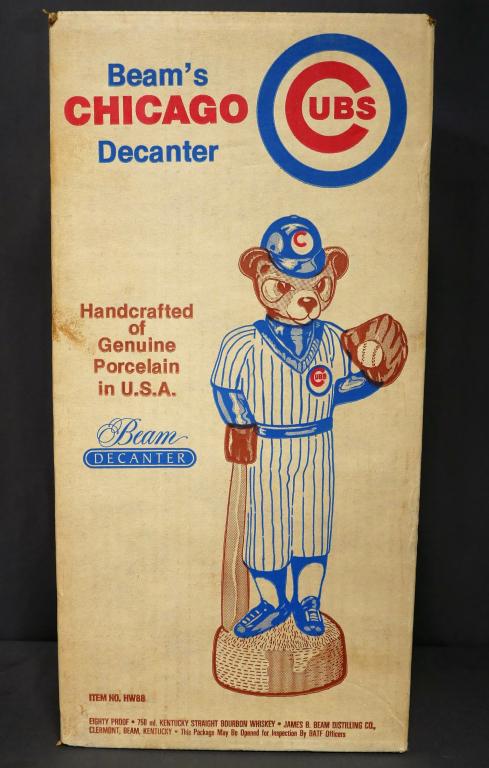 Jim Beam Chicago Cubs Whiskey Decanter Sealed (1 of 4)