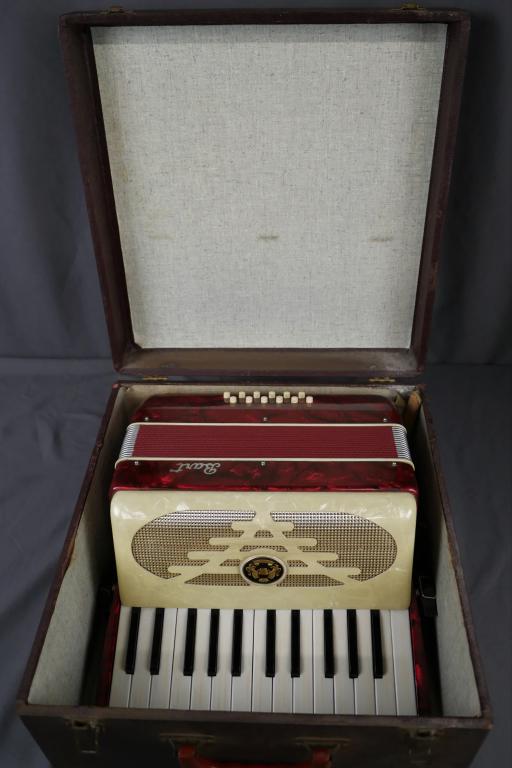 Vintage Italian Bart Children Accordion: Vintage Bart Children Accordion. Serial # 12037. Made in Italy. Condition: Appears to be in good overall condition