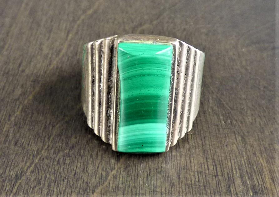 Large Sterling Silber & Malachite Ring- Native Ame (1 of 4)