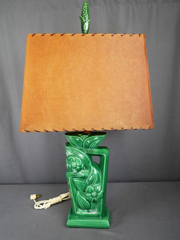 Vintage Royal Haeger Emerald Green Floral Lamp (1 of 7)