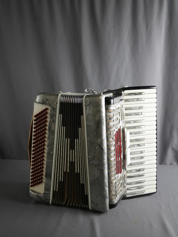 Vintage Italian 24 Key Accordian/ Music Instrument (1 of 10)