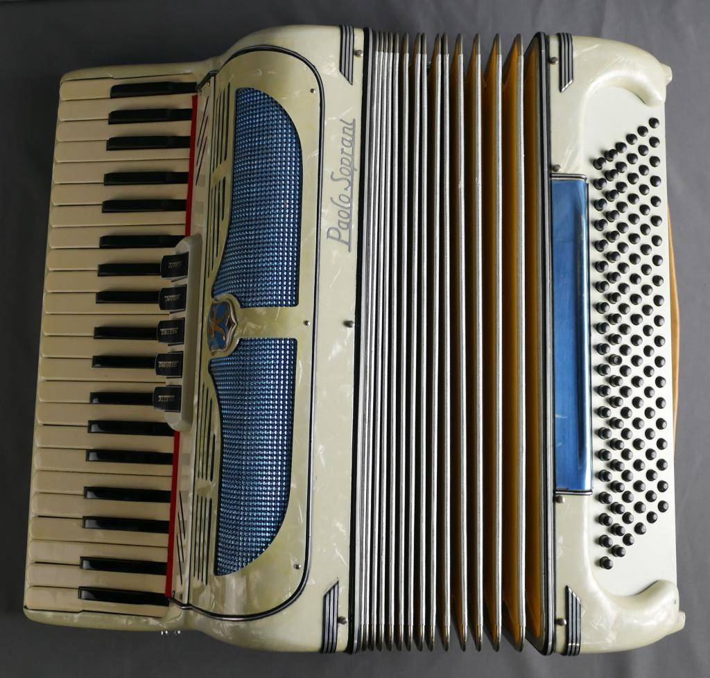 Vintage Paolo Soprani Italian Accordian (1 of 7)