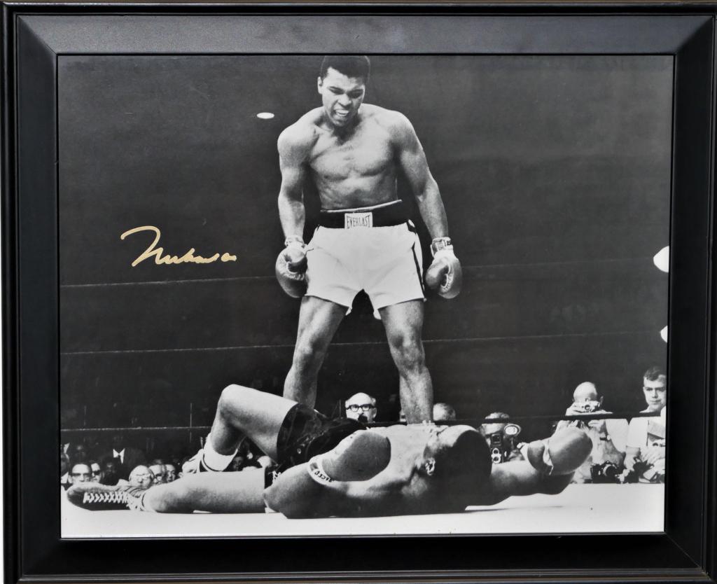 Muhammed Ali Framed Signed  Photograph (1 of 3)