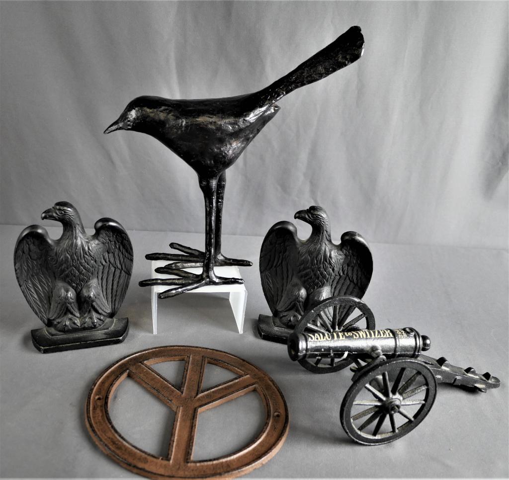 Cast Iron / Metal DÃ©cor Lot- Bookends, Crow, Cann (1 of 9)