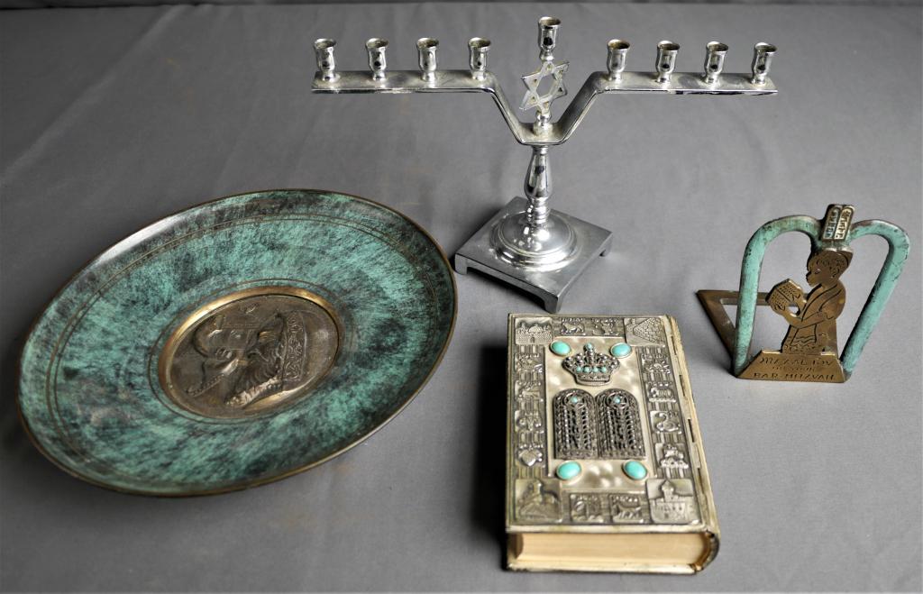 Judaica Collectibles- Menorah, Tora, Bar Mitzva Bo (1 of 8)