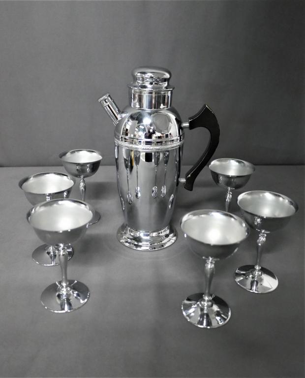 Cocktail/ Martini Shaker Pitcher by Anchorware (1 of 5)