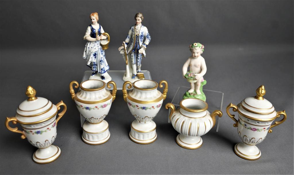 Italian Capodimonte Miniature Urns, Figurines, Tot (1 of 8)
