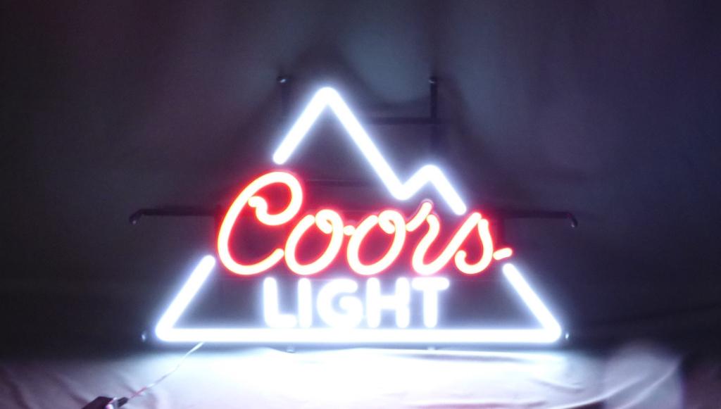 Coors Beer Advertising Light-up Sign (1 of 7)