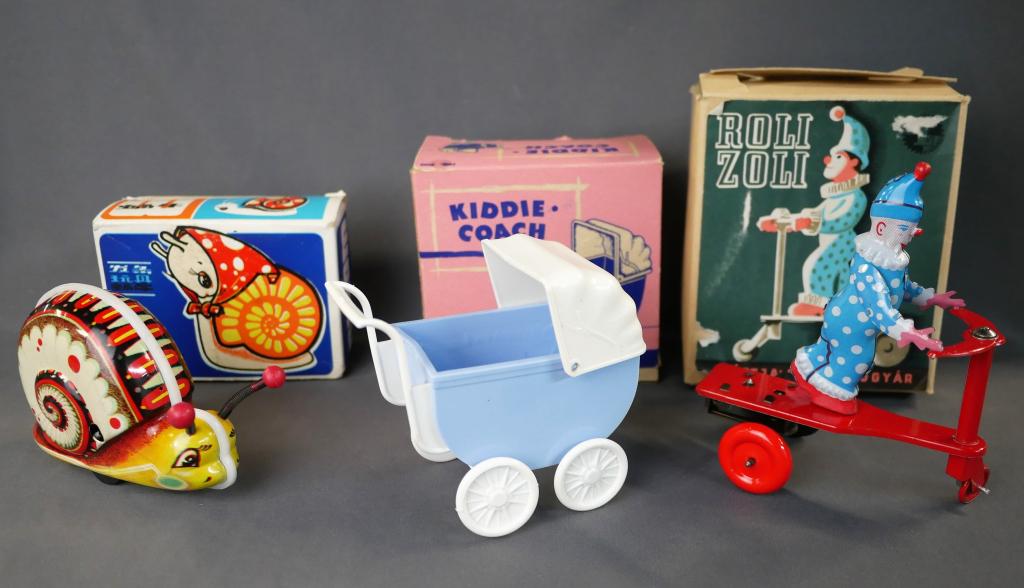 Vintage Wind Up Toys, Kiddie Coach Stroller (1 of 5)