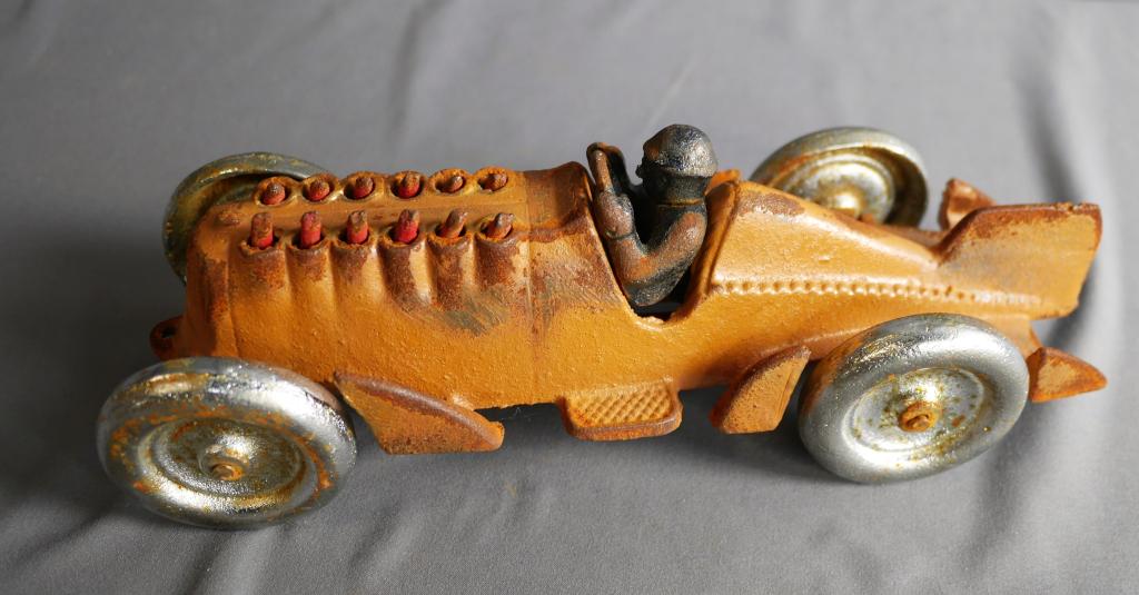 Vintage Hubley CastIron Toy Race Car w/ Moving Pis (1 of 7)