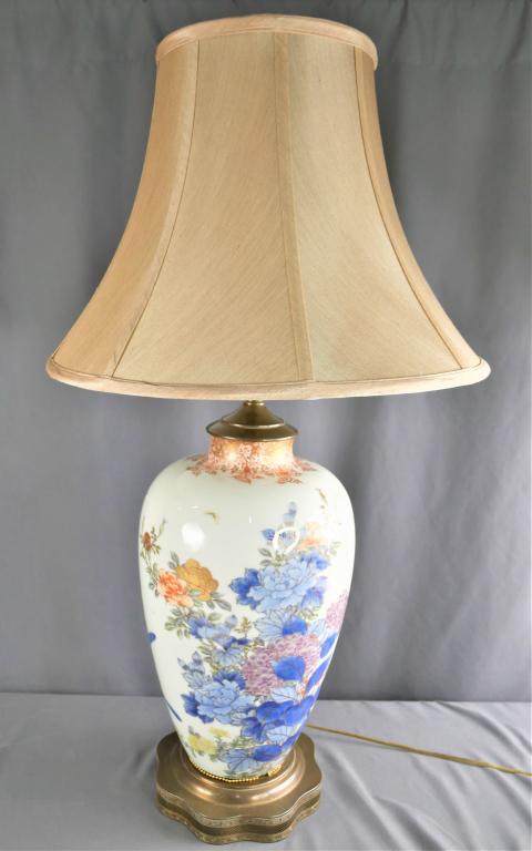 Vintage Frederick Cooper Chinoiserie Table Lamp: 1980s Vintage Frederick Cooper Chinoiserie Ginger Jar Style Porcelain & Brass Hand Painted Table Lamp. Measures 32" tall. Condition: Good
