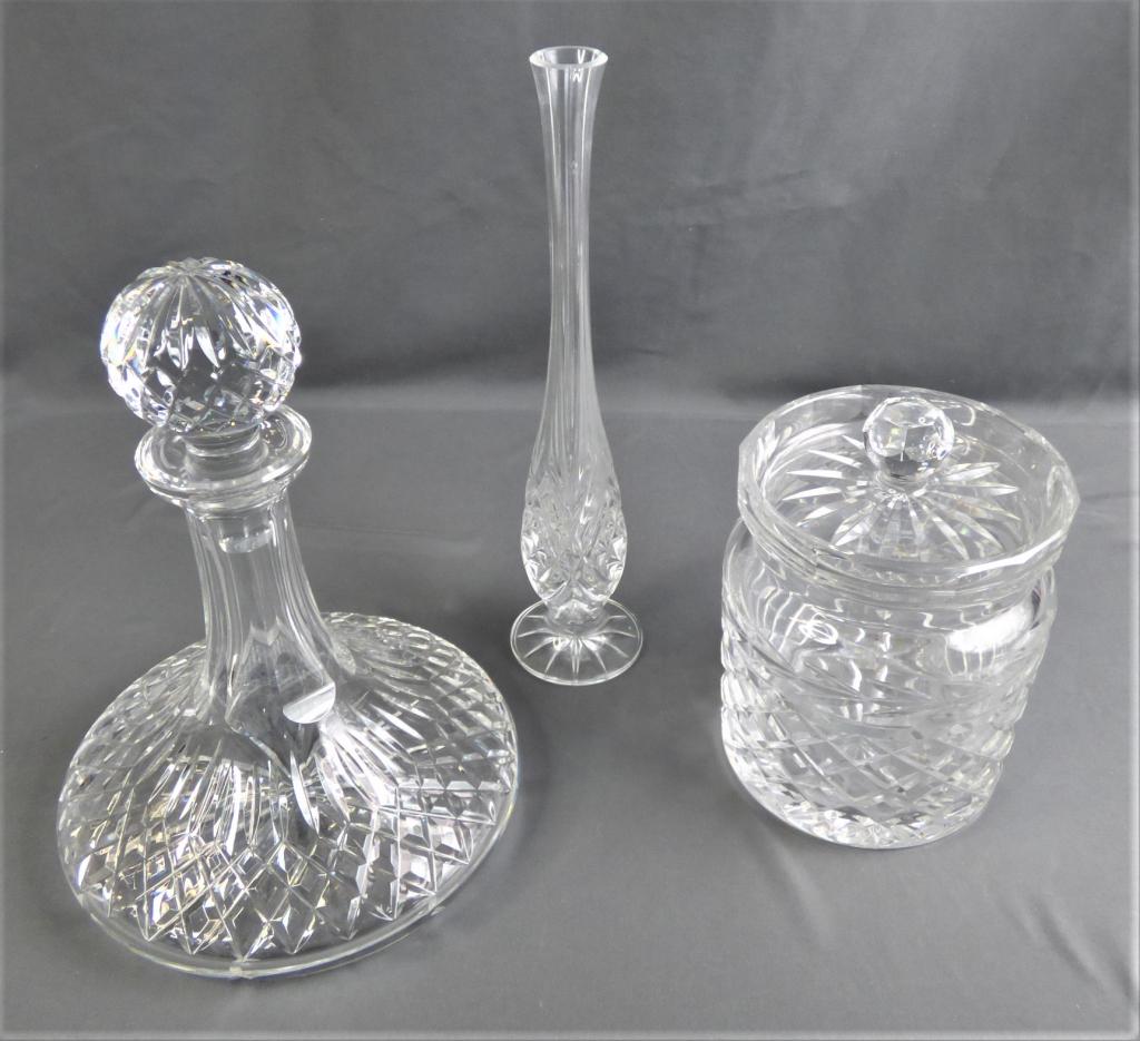 Waterford Crsytal Gladore Jar & Lismore Decanter: Vintage Waterford Gladore BiscuitBarrel Jar with Lid, Vintage Waterford Crystal Lismore Decanter and unmarked Crystal Bud Vase. Condition: Good