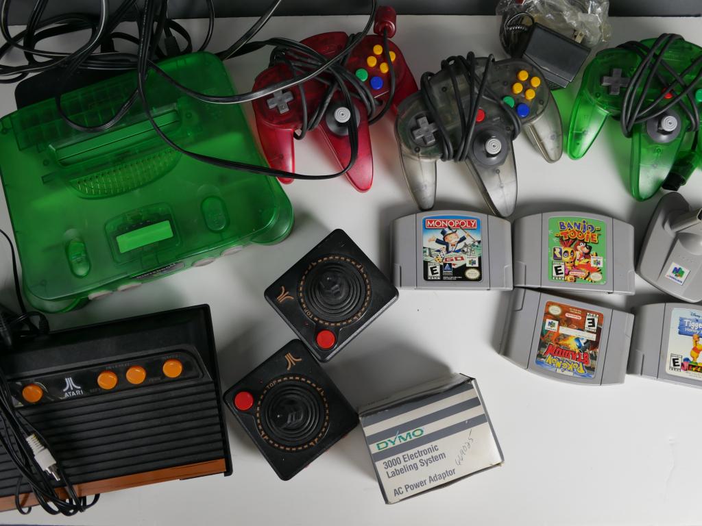 Vintage Nintendo 64 & Atari Video Game Consoles (1 of 6)
