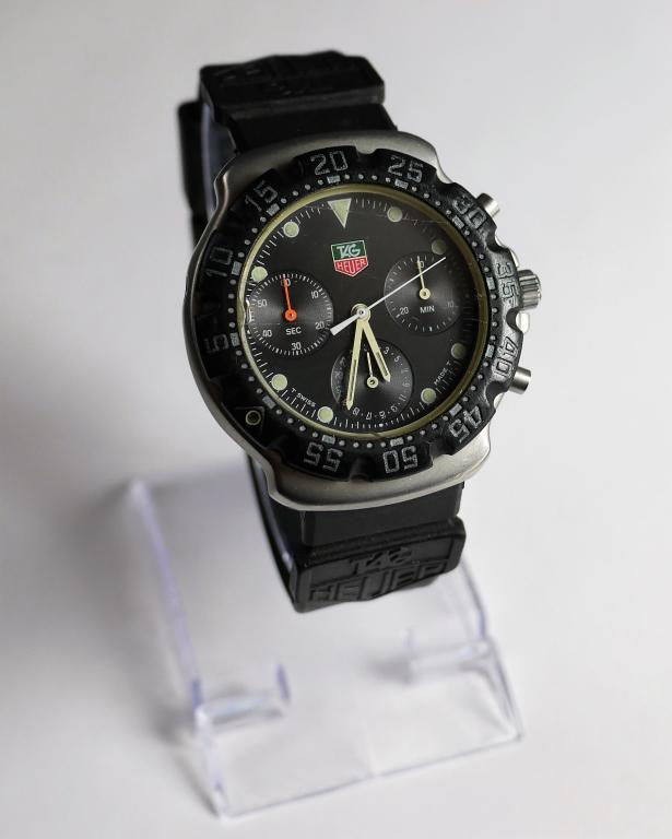 Tag Heuer Formula 1 Chronograph Wrist Watch (1 of 7)