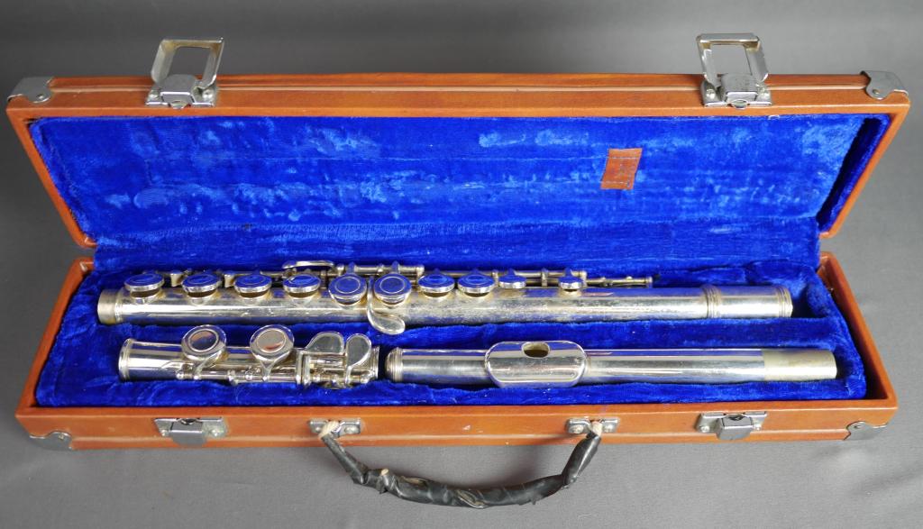 Allora Silver Tone Flute with Original Case (1 of 9)