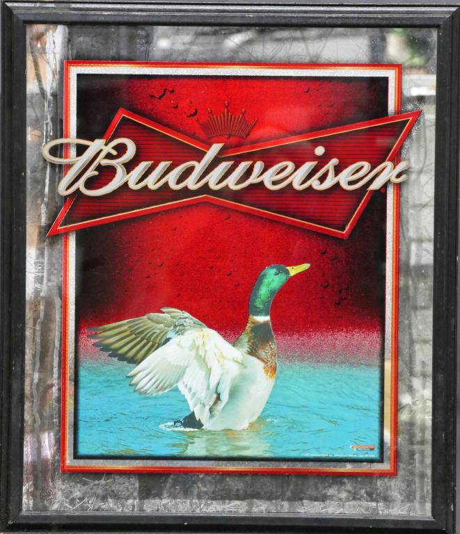 Budweiser Beer Advertisng Light Up Mirror Bar Sign (1 of 3)