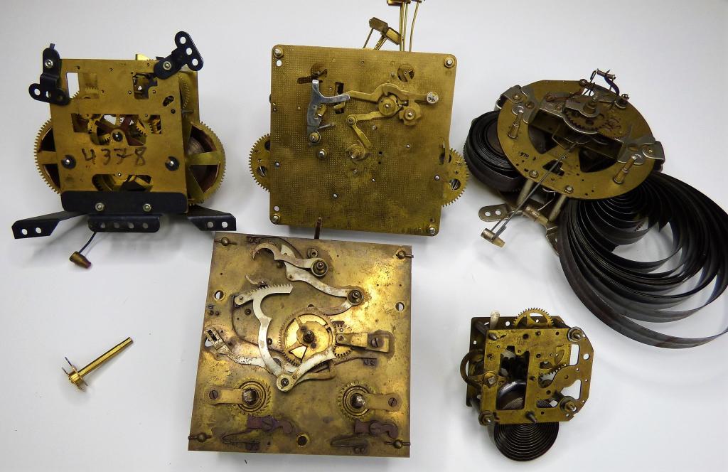 Vintage Clock Movements/ Parts- Seth Tomas, Sauwon (1 of 10)